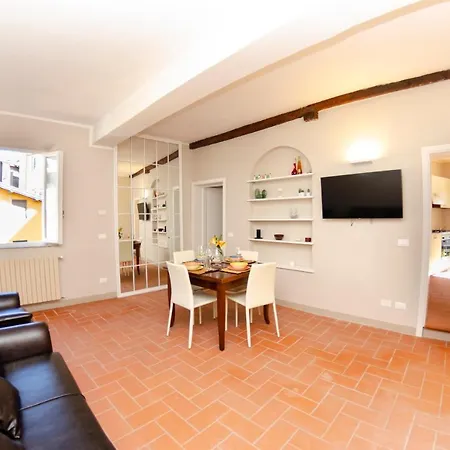 Loft Apartment Lucca